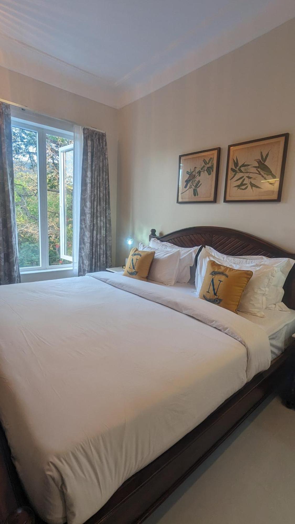 Hotel Naren Villa อุเดเปอร์ ภายนอก รูปภาพ