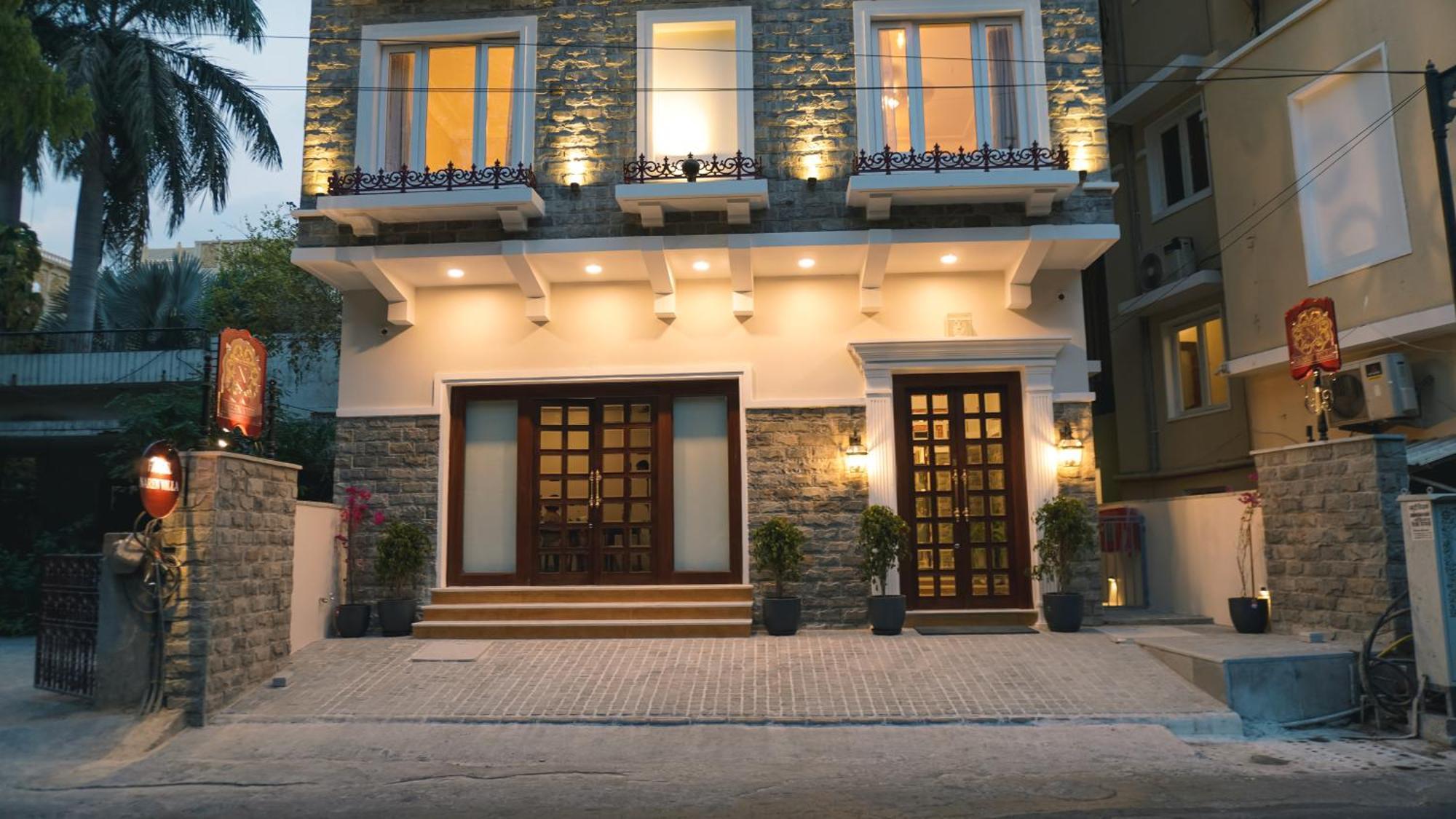 Hotel Naren Villa อุเดเปอร์ ภายนอก รูปภาพ