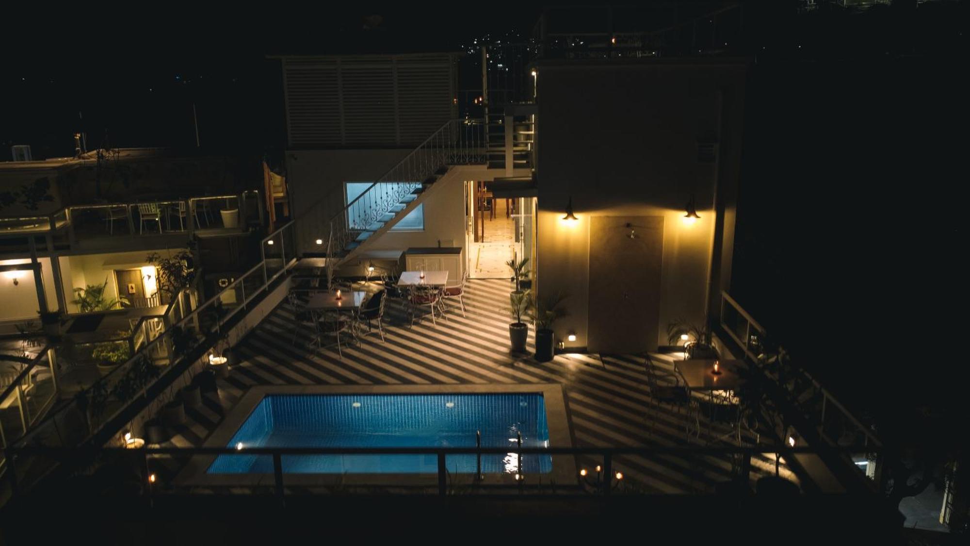 Hotel Naren Villa อุเดเปอร์ ภายนอก รูปภาพ