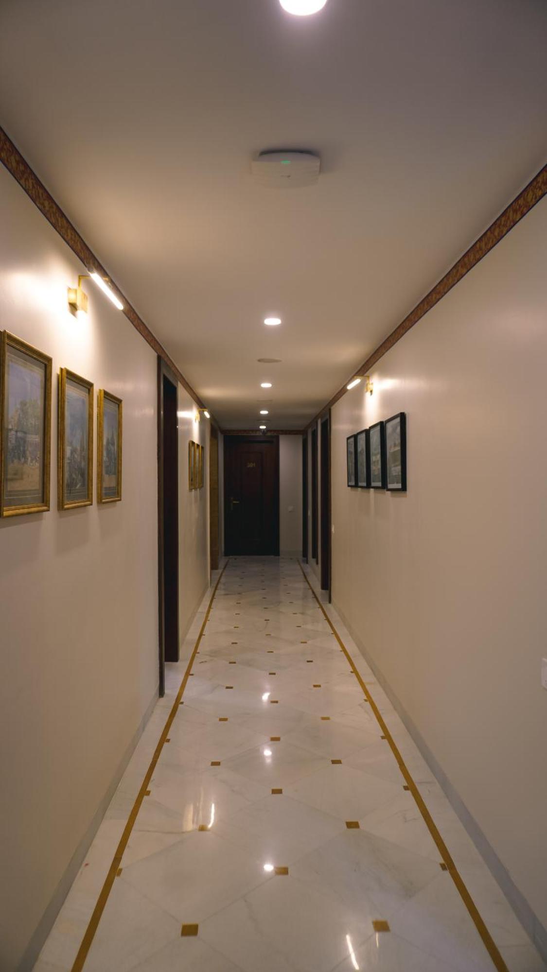 Hotel Naren Villa อุเดเปอร์ ภายนอก รูปภาพ
